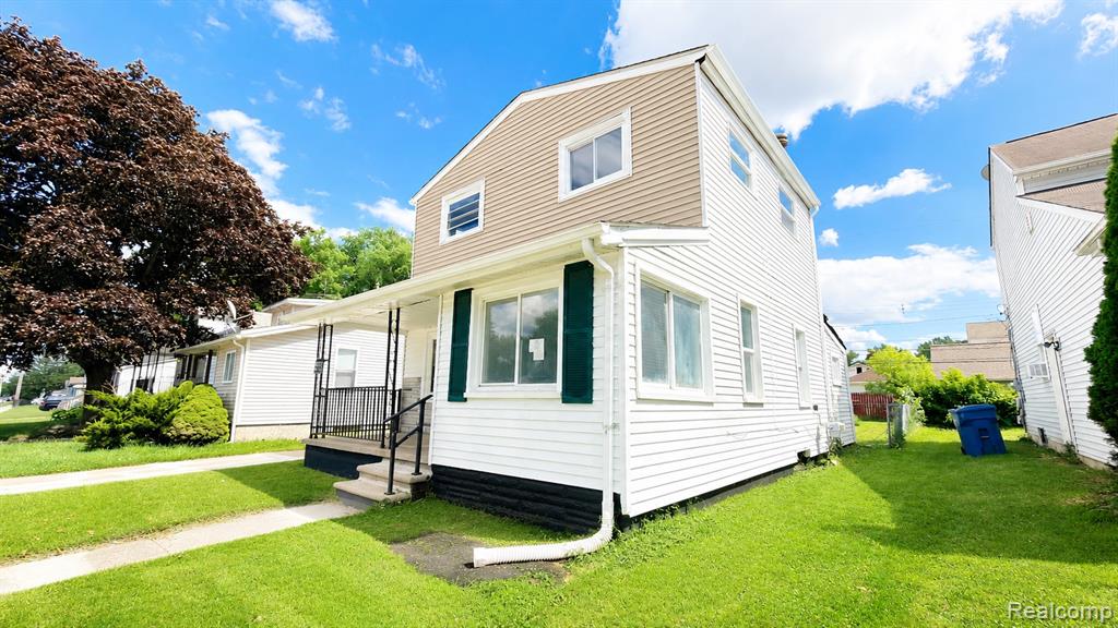 main property photo 2