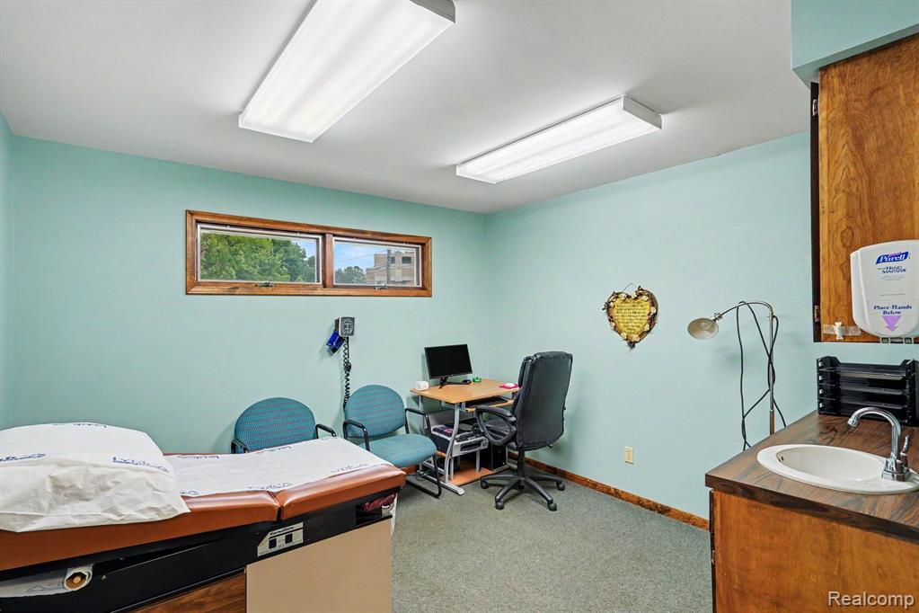main property photo 8