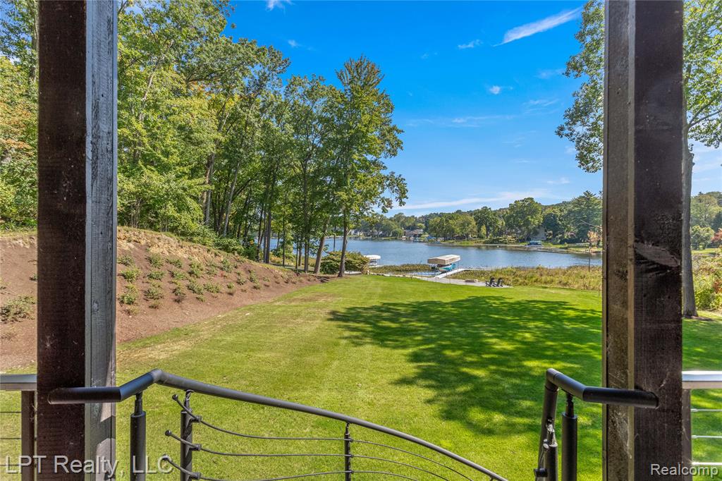 main property photo 75