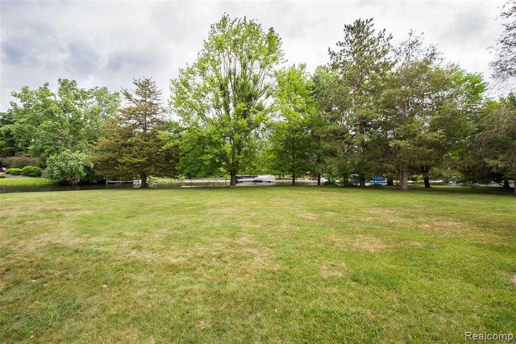 main property photo 44