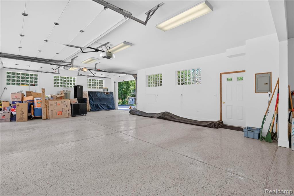 main property photo 75