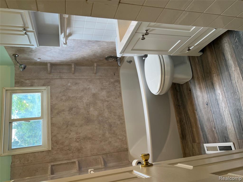 property viewer photo 8