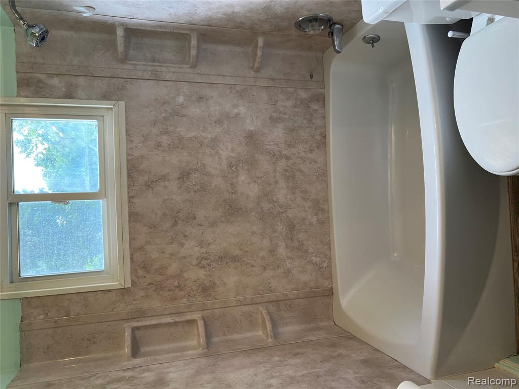 property viewer photo 9