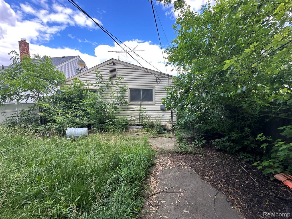 main property photo 3