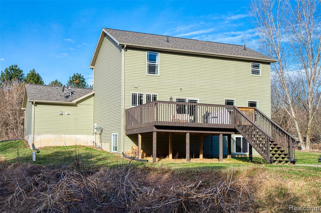 main property photo 28