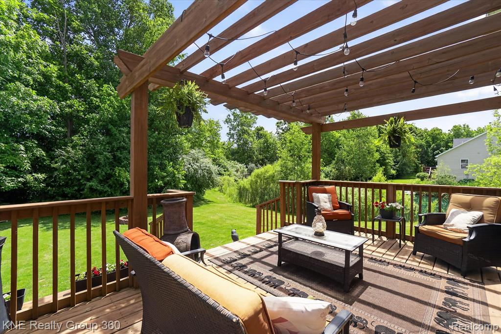main property photo 47
