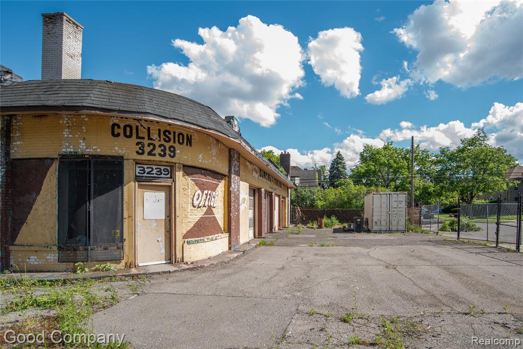 main property photo 2