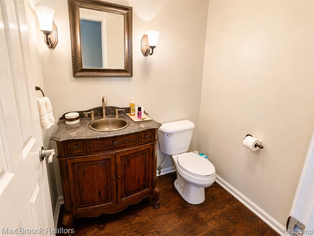 property viewer photo 6