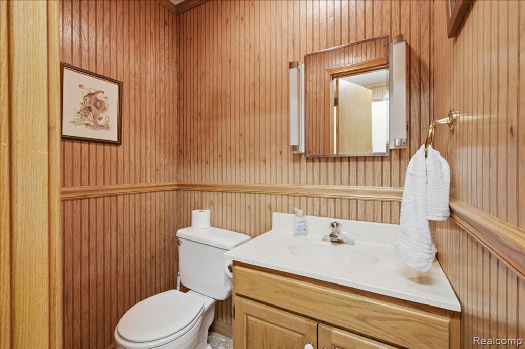 main property photo 74