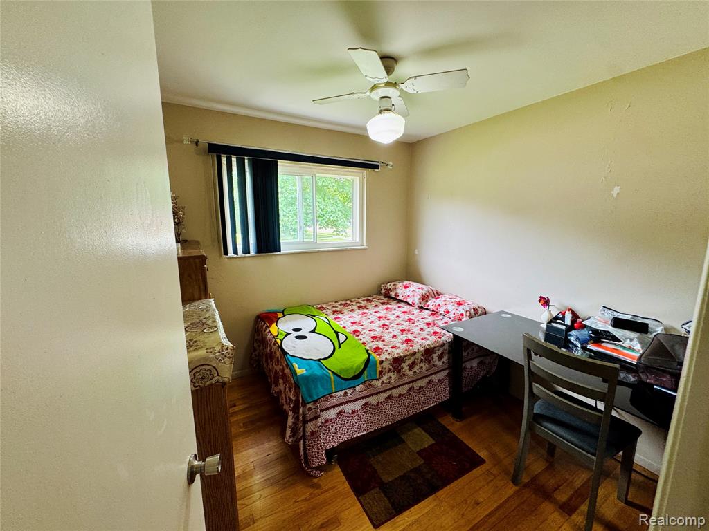 main property photo 17