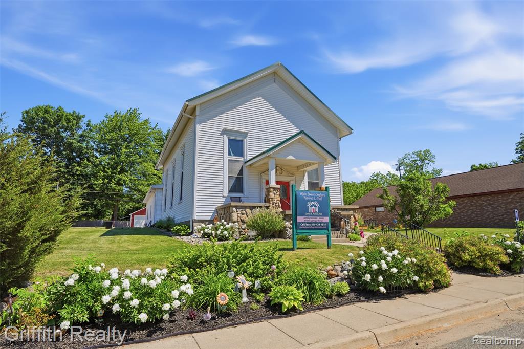 main property photo 8