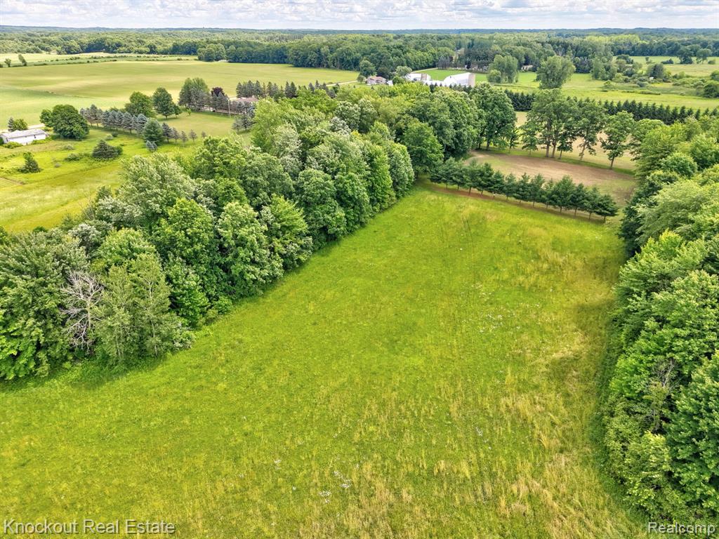 main property photo 12