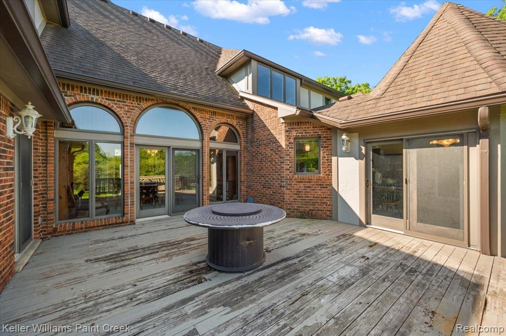 main property photo 74