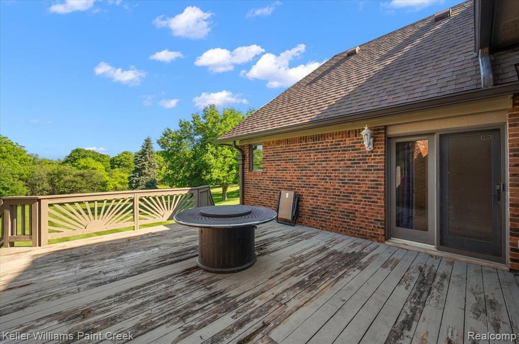 main property photo 76