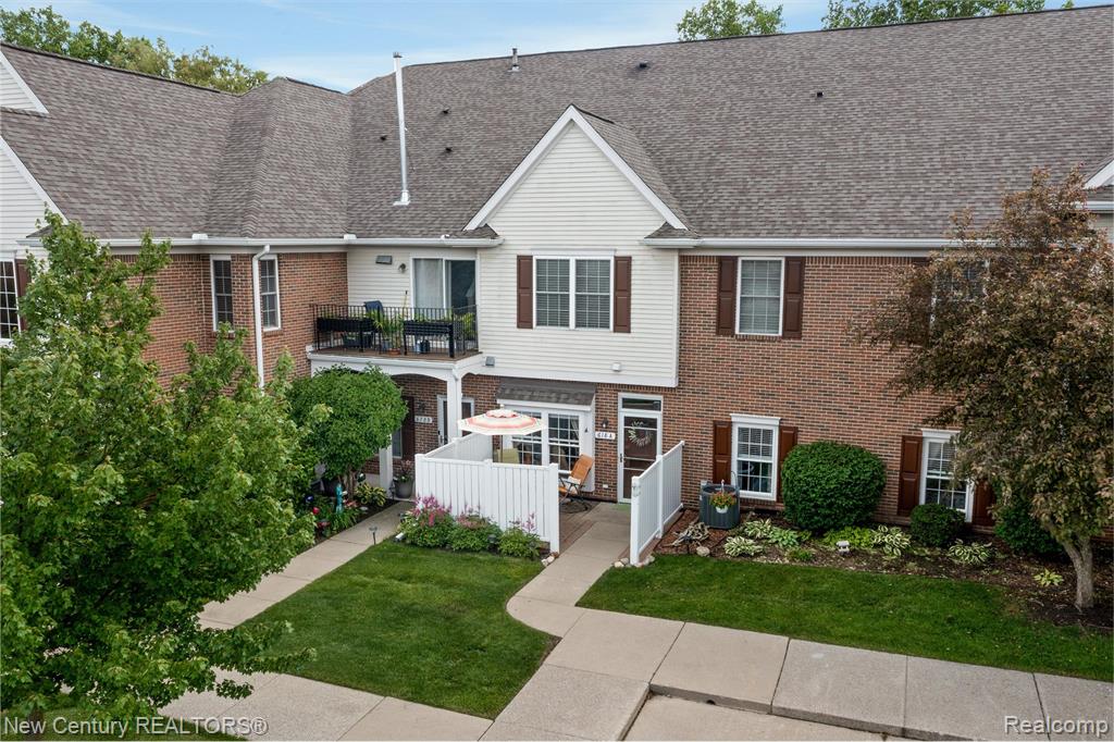 main property photo 23