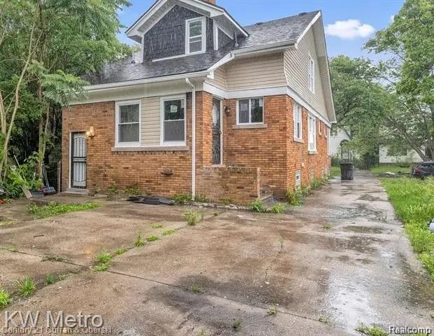 main property photo 19