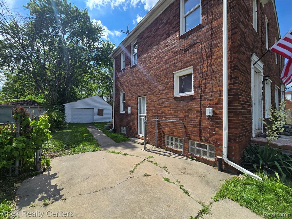 main property photo 3