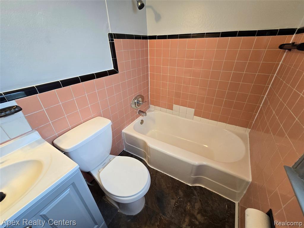 main property photo 71