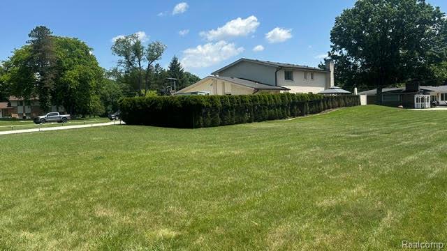 main property photo 42