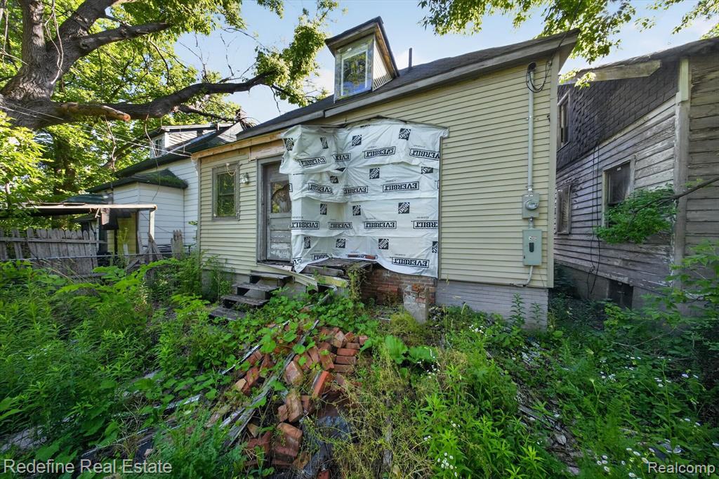 main property photo 8