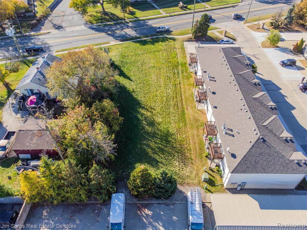 main property photo 10