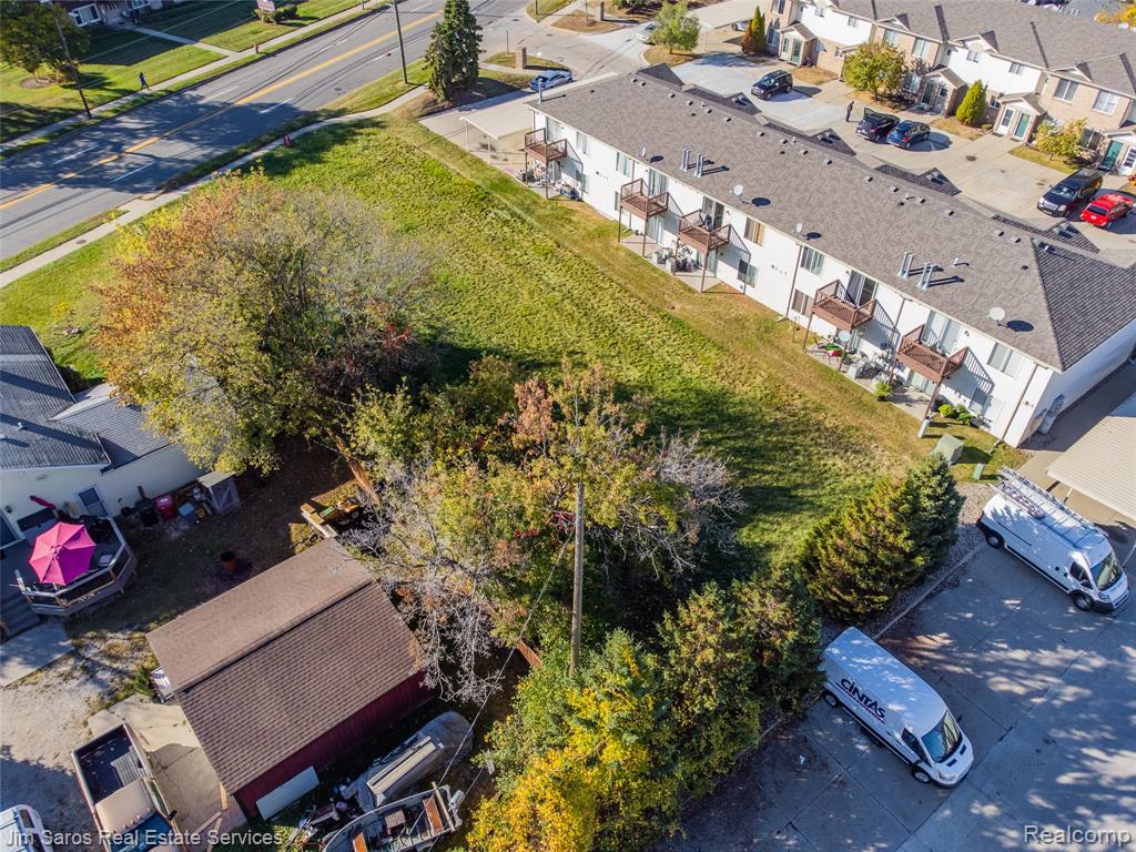 main property photo 11