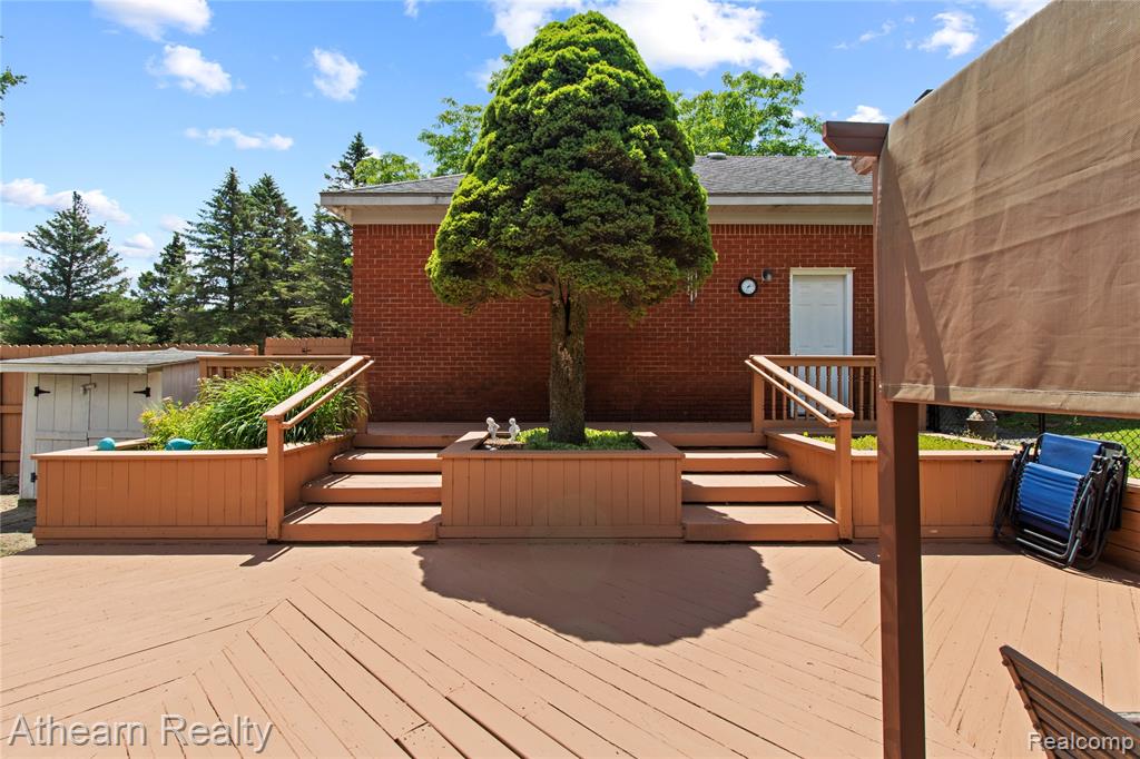 main property photo 11