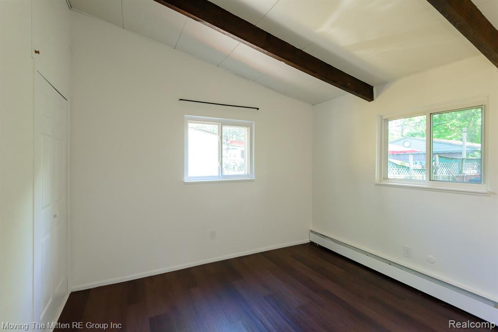 property viewer photo 11