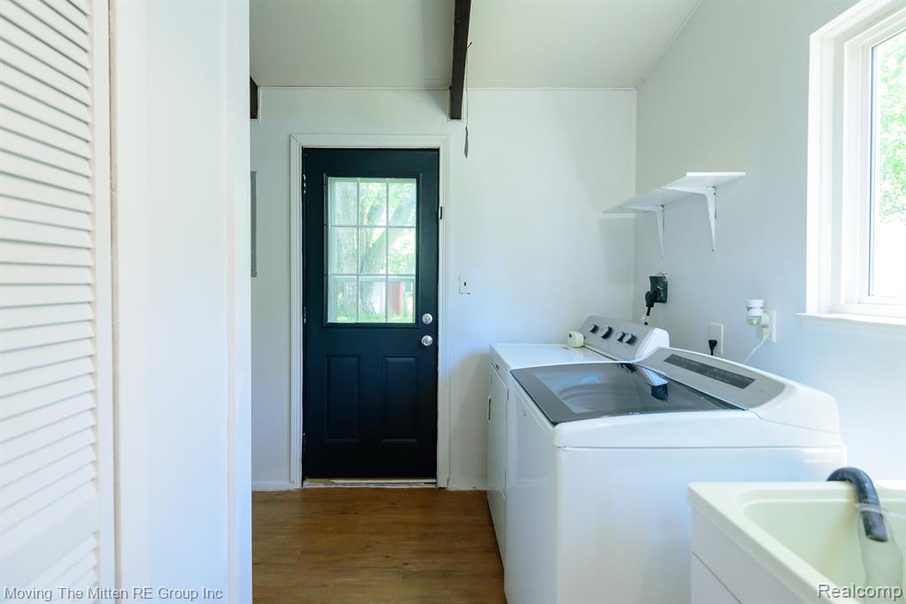 property viewer photo 9