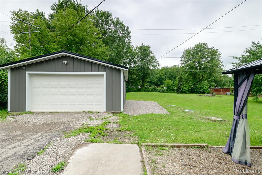 property viewer photo 3