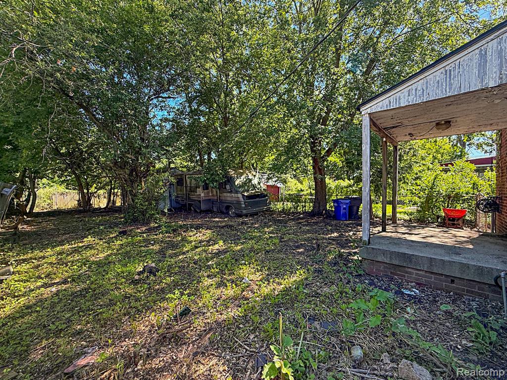 main property photo 40