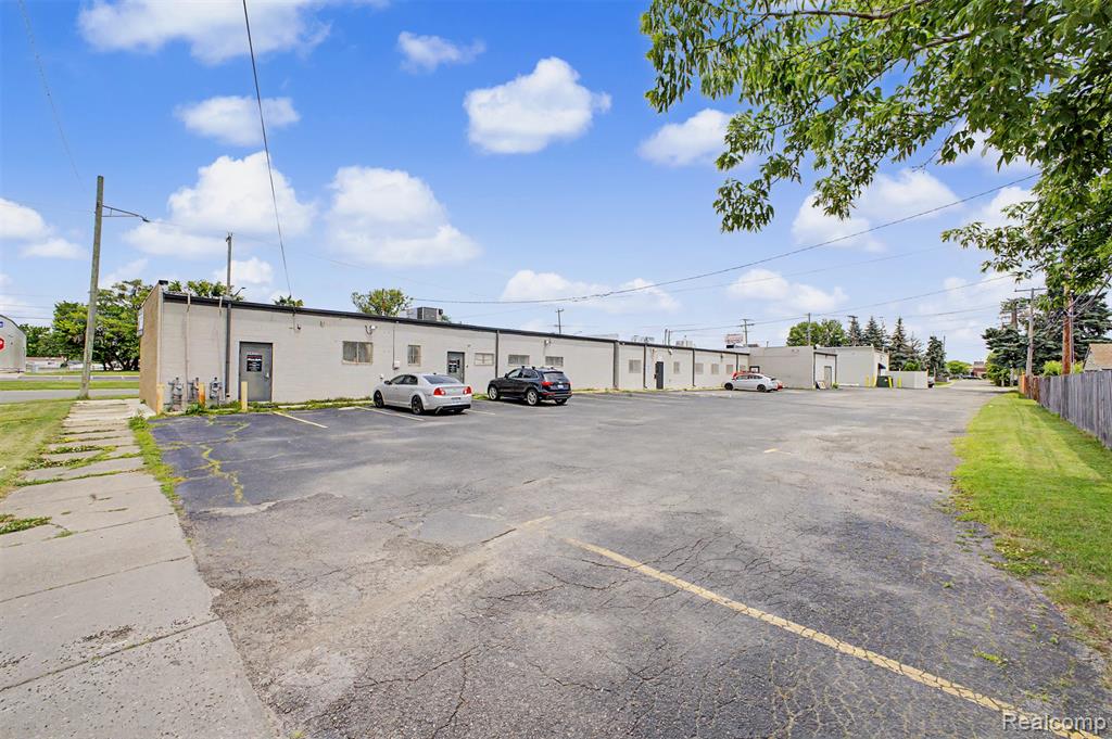 main property photo 8