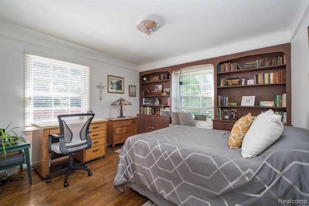main property photo 17