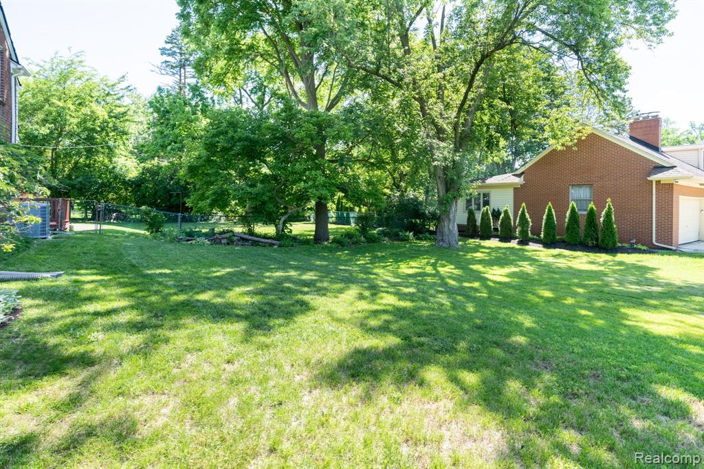 main property photo 41