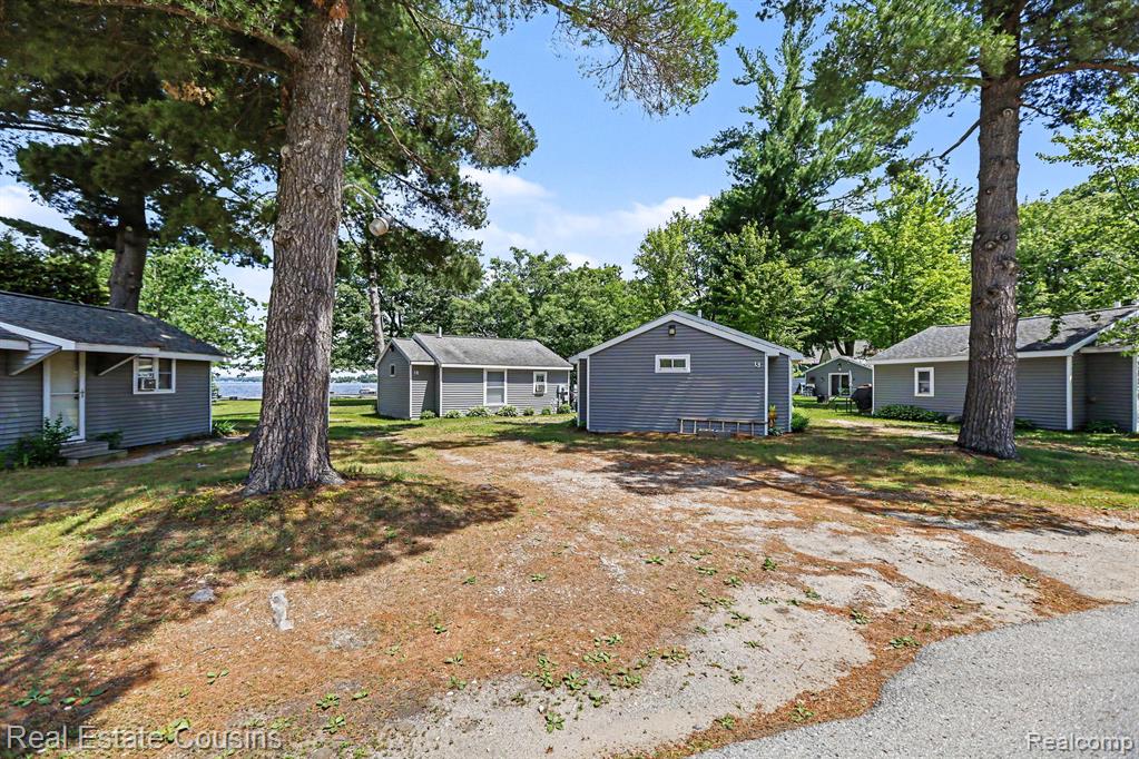 main property photo 17
