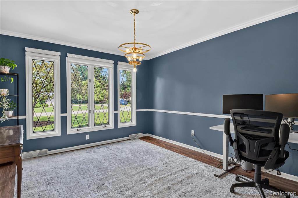 main property photo 13