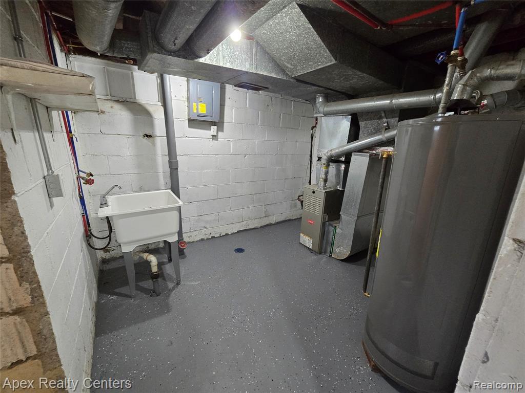main property photo 51