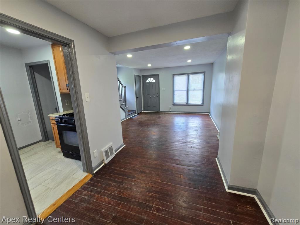 main property photo 56