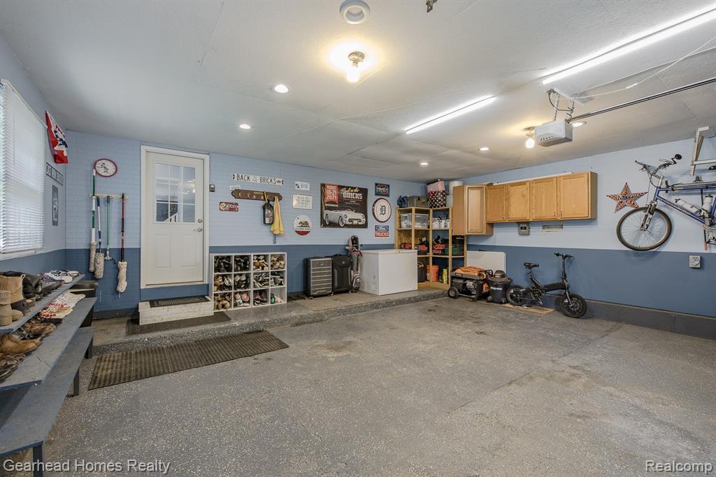 main property photo 49