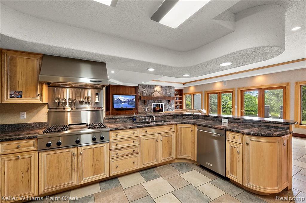 main property photo 76