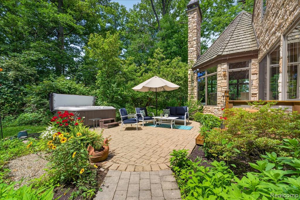 main property photo 49