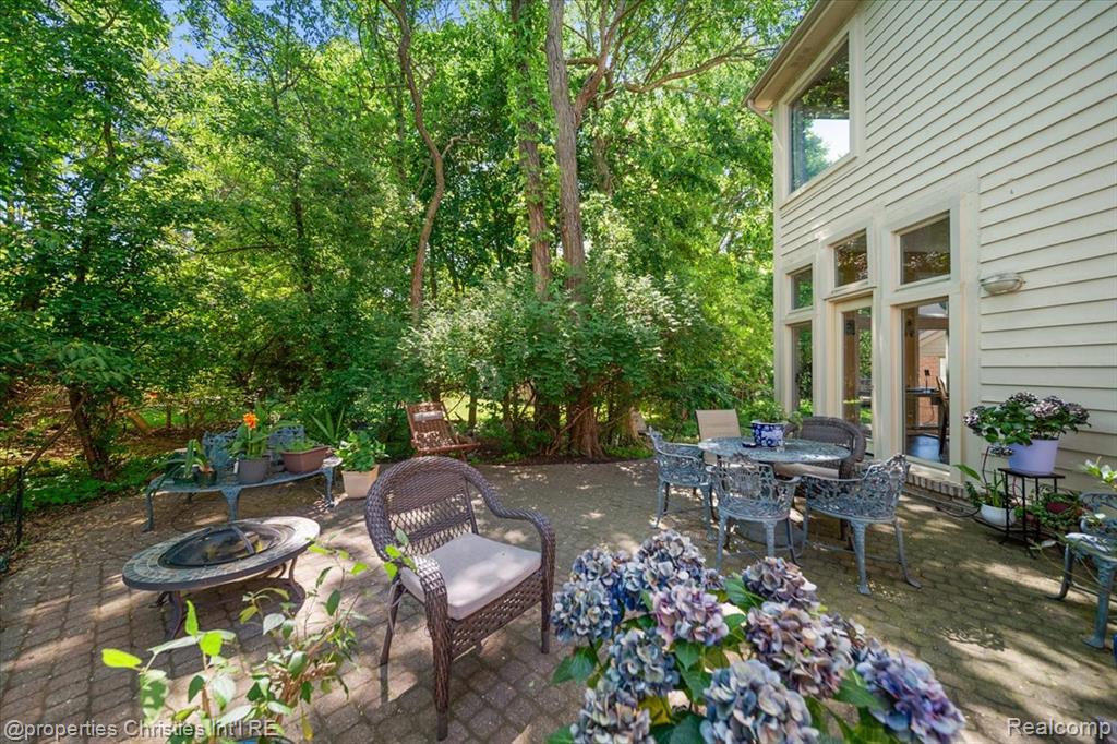 main property photo 51