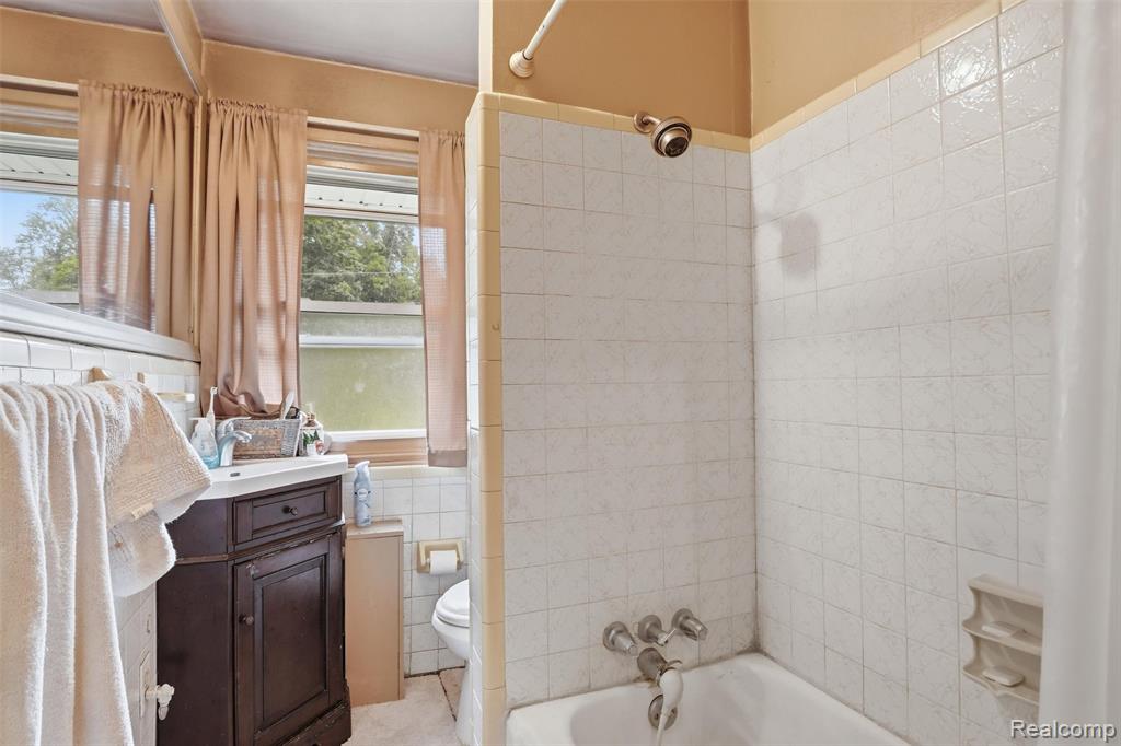 property viewer photo 23