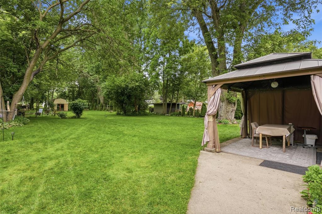 property viewer photo 40