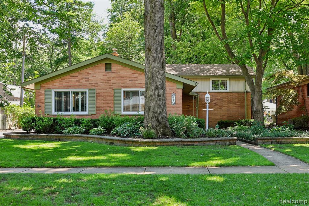 main property photo 35