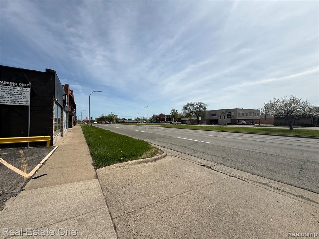 main property photo 8
