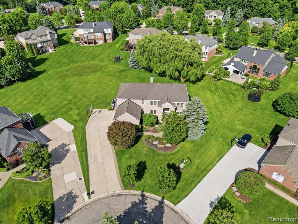 main property photo 6
