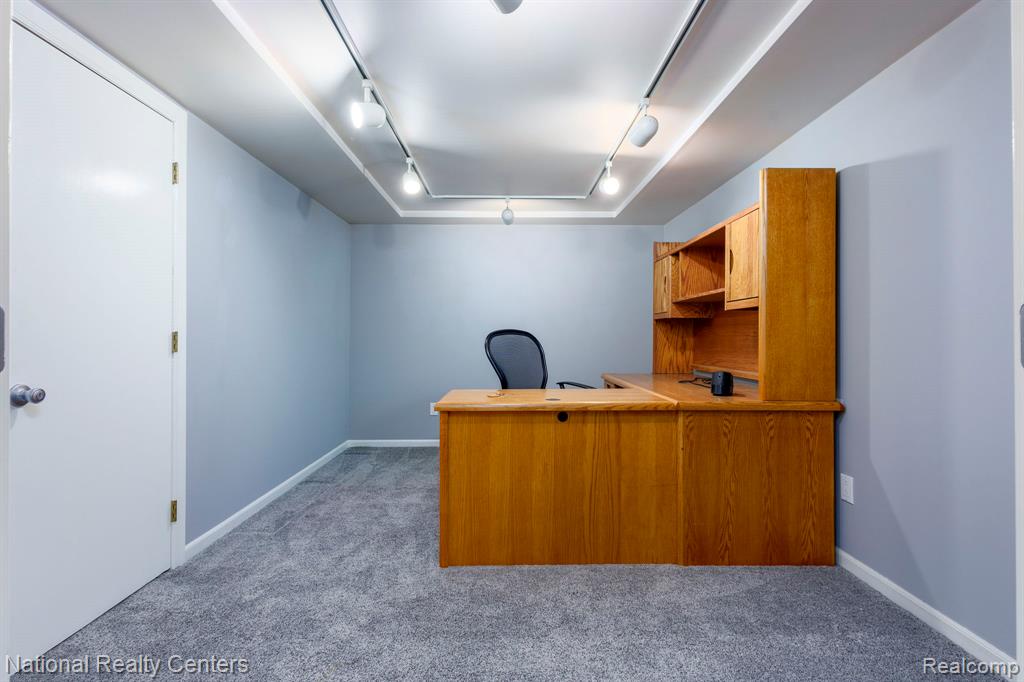main property photo 29