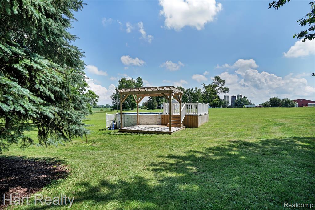 main property photo 41