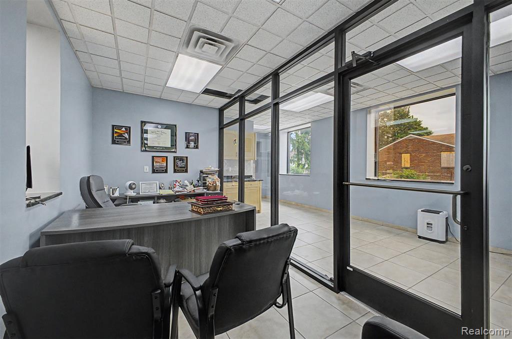 main property photo 20